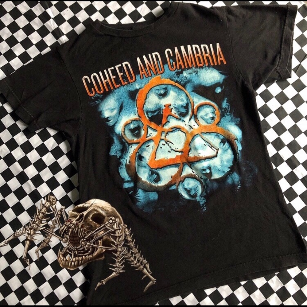 Coheed and Cambria T-shirt - Women’s XS🦋